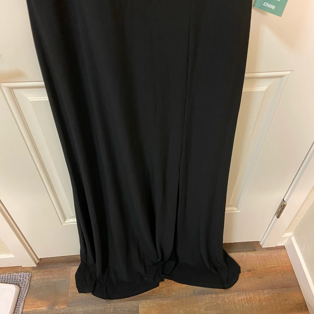 *NEW R & M Collection Formal Dress - Picture 2 of 3